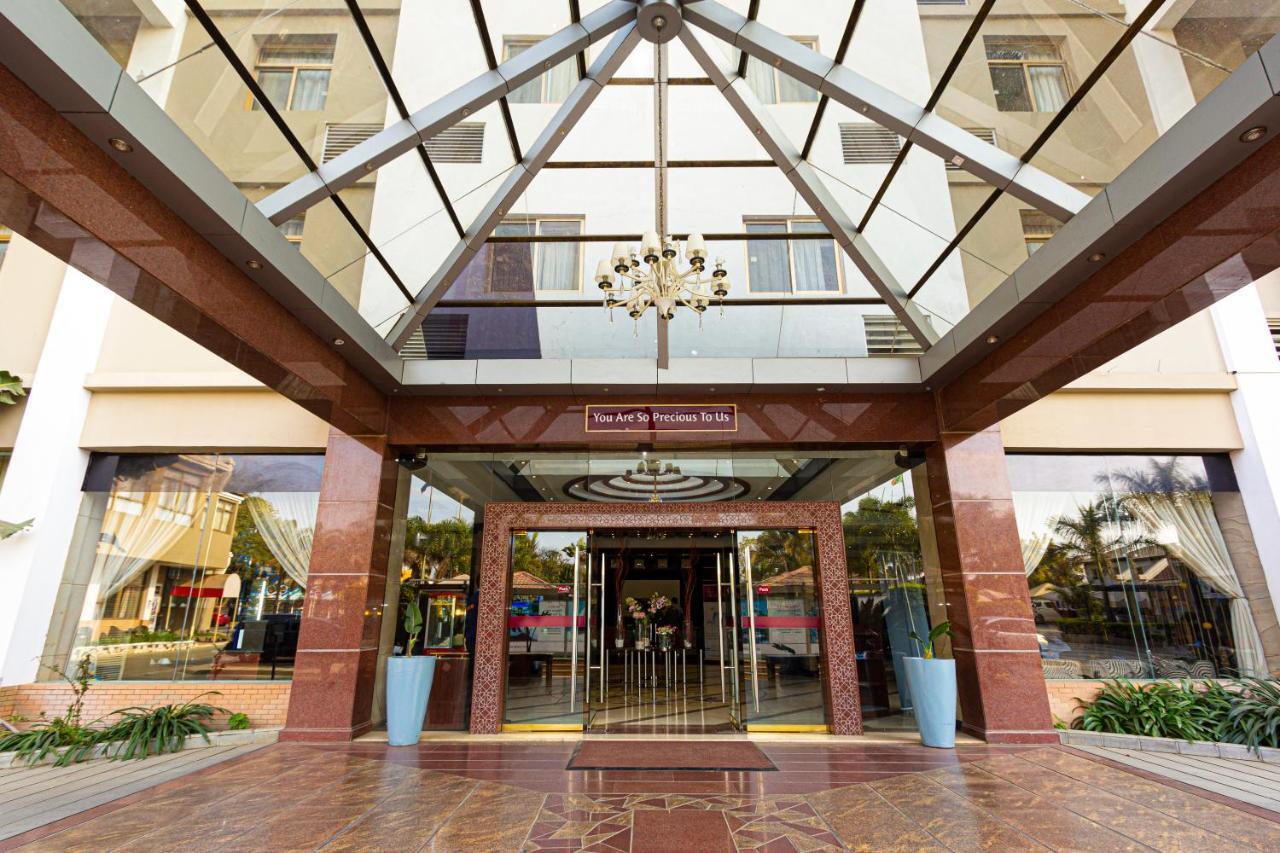 เบสต์ เวสเทิร์น พลัส ลูซากา แกรนด์ โฮเต็ล Hotel ลุซากา ภายนอก รูปภาพ